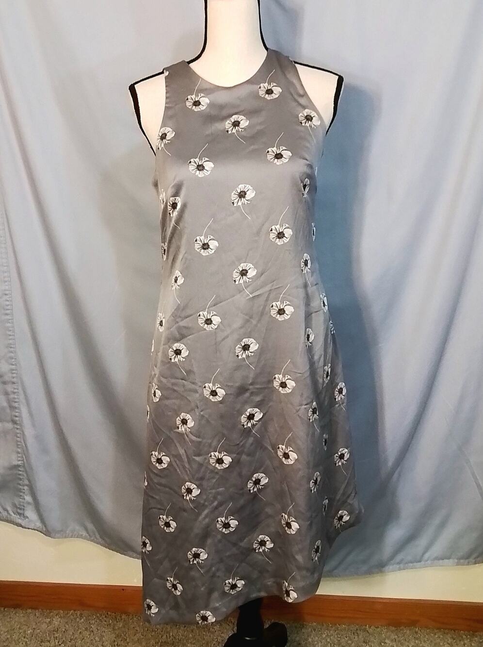 Banana Republic gray dress with flowers